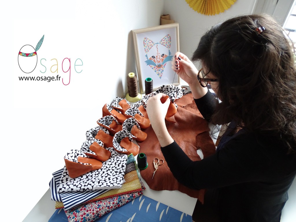 Chloé, créatrice de Osage, chaussons et accessoires pour bébés